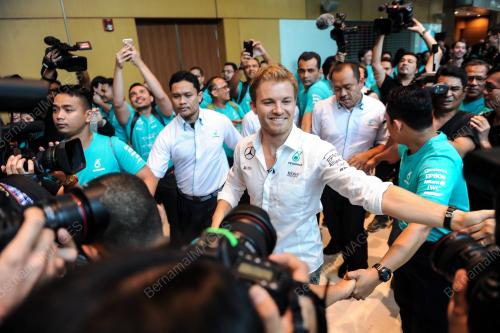 KL37_29112016_PETRONAS