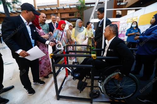 DATUK SERI NANCY SHUKRI
