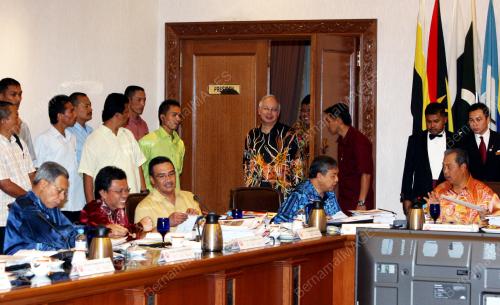 NAJIB TUN RAZAK
