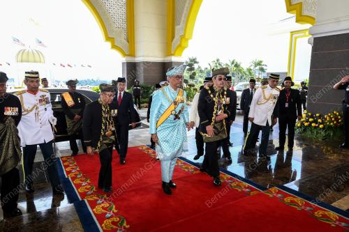 KL37_31012019_AGONG_BN201901289402