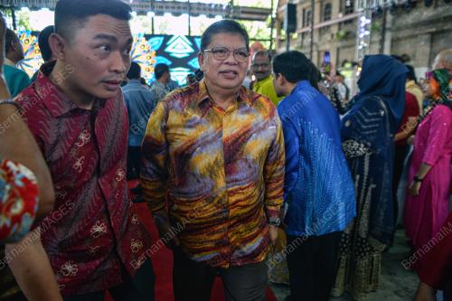 TAN SRI JOHARI ABDUL