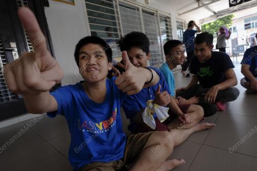 PAKEJ RANSANGAN EKONOMI PRIHATIN RAKYAT