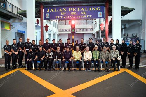 REUNION SKUAD INSPS 1/64