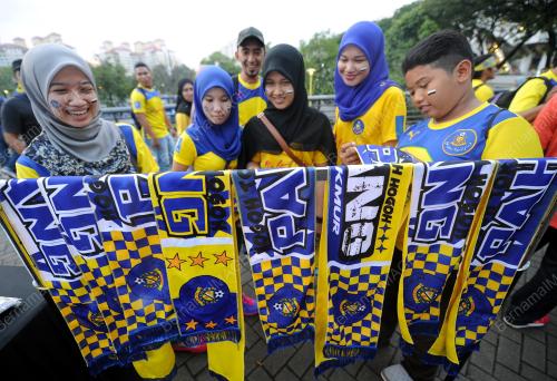 KL38_01112014_BOLA_SEPAK