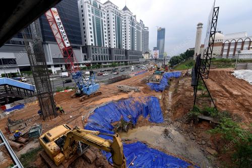 KL38_01112017_BANJIR_PEMBINAAN