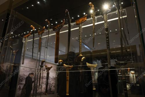 PAMERAN KERIS KUASA DAN JATI DIRI