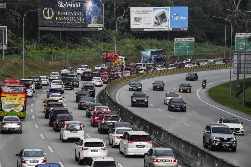 ALIRAN TRAFIK LEBUHRAYA KL-KARAK