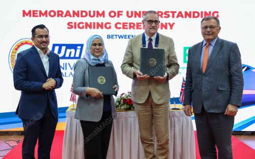 DATUK DR. ROZIAH OMAR