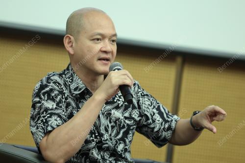 DR ONG KIAN MING