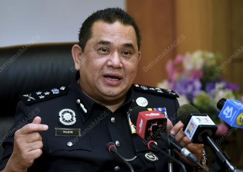 DATUK HUZIR MOHAMED