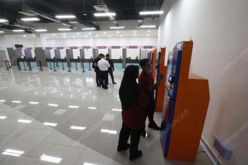 TERMINAL BERSEPADU GOMBAK