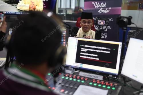 DATUK DR MOHD NA'IM MOKHTAR