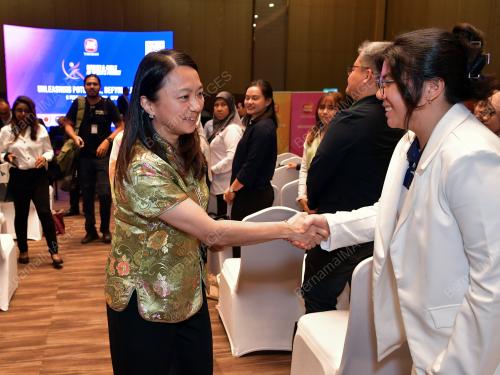HANNAH YEOH