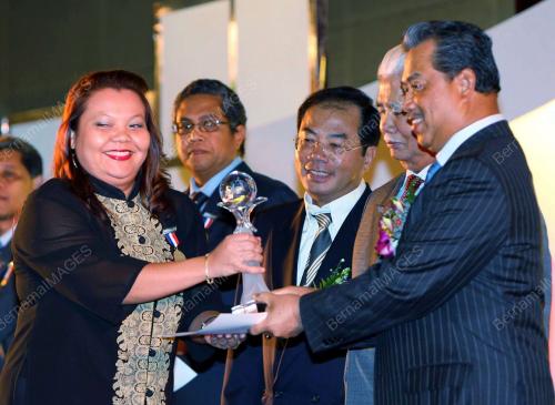 TAN SRI MAHAYUDDIN YASSIN