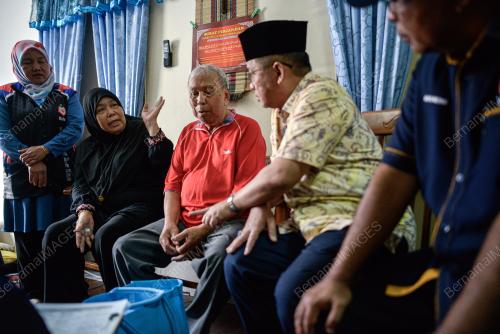 DATUK DR MOHD NA'IM MOKHTAR