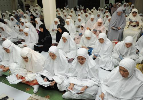 KL38_08012015_YASSIN_WANITA