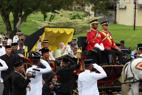 AL-SULTAN ABDULLAH RI'AYATUDDIN AL-MUSTAFA BILLAH SHAH