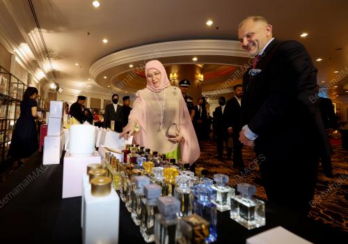 TUANKU HAJAH AZIZAH AMINAH MAIMUNAH ISKANDARIAH