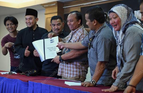 KL38_09062018_SAM_BN201805289481