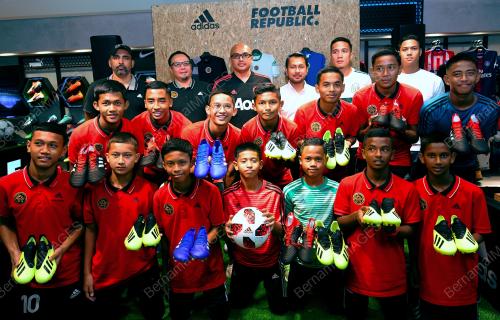 KL38_09082018_ADIDAS_BN201808065098