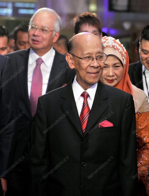 KL38_09112012_AGONG_PM