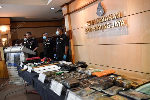 ACP NIK EZANEE MOHD FAISAL