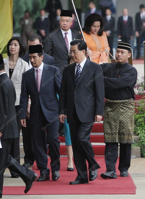 TUANKU MIZAN ZAINAL ABIDIN