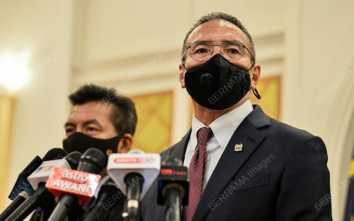 DATUK SERI HISHAMMUDDIN TUN HUSSEIN