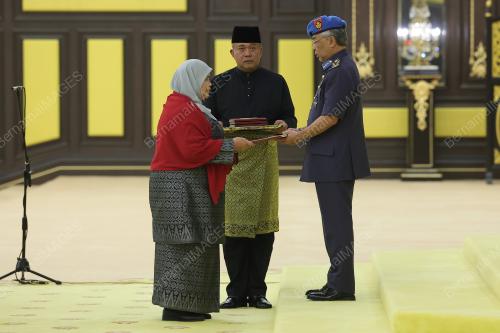 AL-SULTAN ABDULLAH RI'AYATUDDIN AL-MUSTAFA BILLAH SHAH
