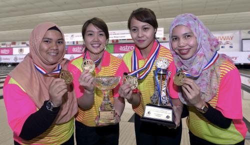 KL38_11032015_BOWLING