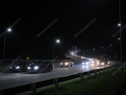 TINJAUAN ALIRAN TRAFIK BALIK MENGUNDI