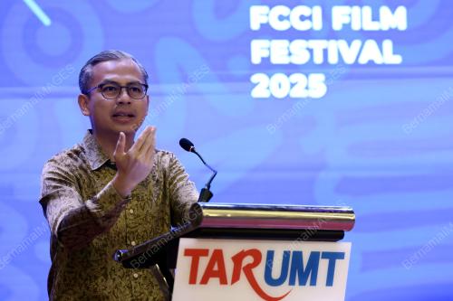 DATUK FAHMI FADZIL