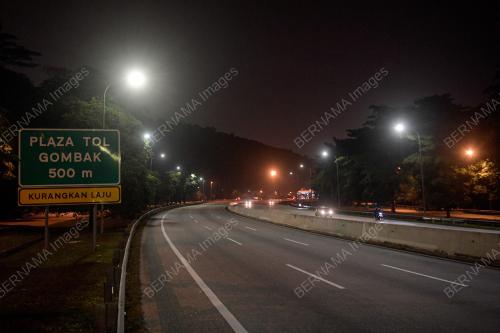 ALIRAN TRAFIK LEBUHRAYA PANTAI TIMUR LANCAR