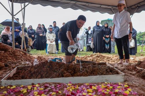 ALLAHYARHAM TUN MOHAMED DZAIDDIN ABDULLAH