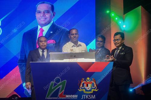 DATUK SERI M SARAVANAN