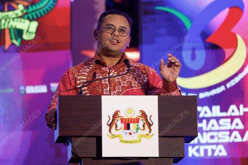 DATUK SERI AMIRUDIN SHARI