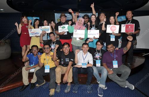 KL38_12112015_BLOGGERS
