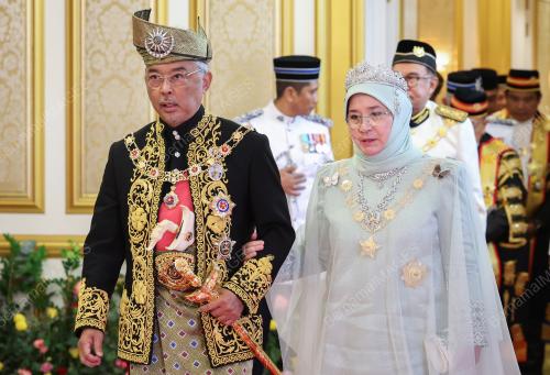 AL-SULTAN ABDULLAH RI'AYATUDDIN AL-MUSTAFA BILLAH SHAH
