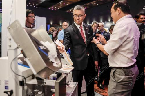 SENATOR TENGKU DATUK SERI ZAFRUL TENGKU ABDUL AZIZ