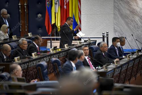 PERSIDANGAN PENGGAL KETIGA MAJLIS PARLIMEN KEEMPAT BELAS
