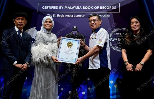 TUDUNG TERMAHAL DI DUNIA BERNILAI RM 100,000