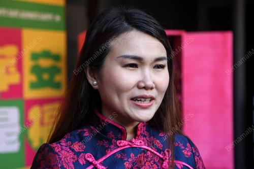 CHIN MEI LEE