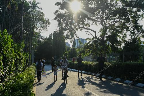 TINJAUAN AKTIVITI RIADAH YANG DIBENARKAN MENGIKIT SOP DI TAMAN TASIK TITWANGSA DALAM PKPP