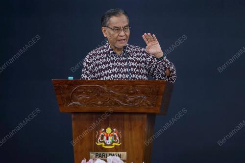 DATUK SERI DR DZULKEFLY AHMAD