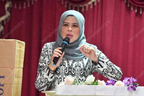 DATUK SERI RINA MOHD HARUN