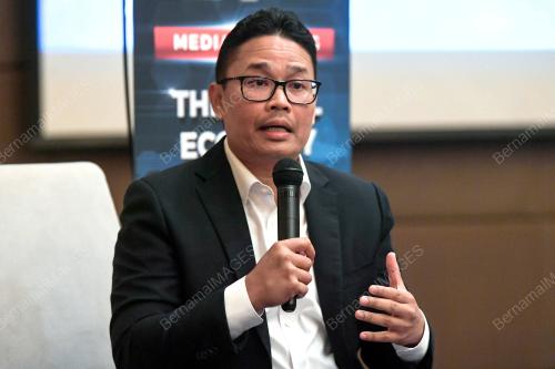 KHAIRUL AZWAN HARUN
