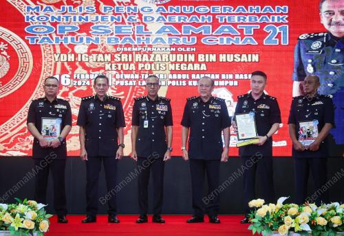 MAJLI PENGANUGERAHAN KONTINJAN DAN DAERAH TERBAIK OP SELAMAT 21