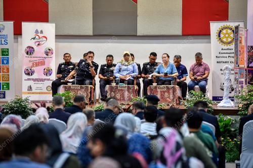 DATUK SERI DR MAIMUNAH MOHD SHARIF
