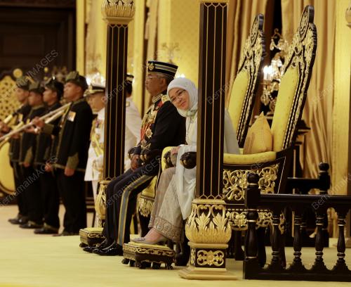 TUNKU AZIZAH AMINAH MAIMUNAH ISKANDARIAH