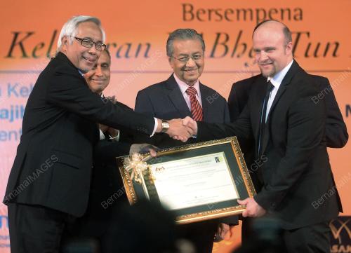 KL38_19122012_TUN_MAHATHIR